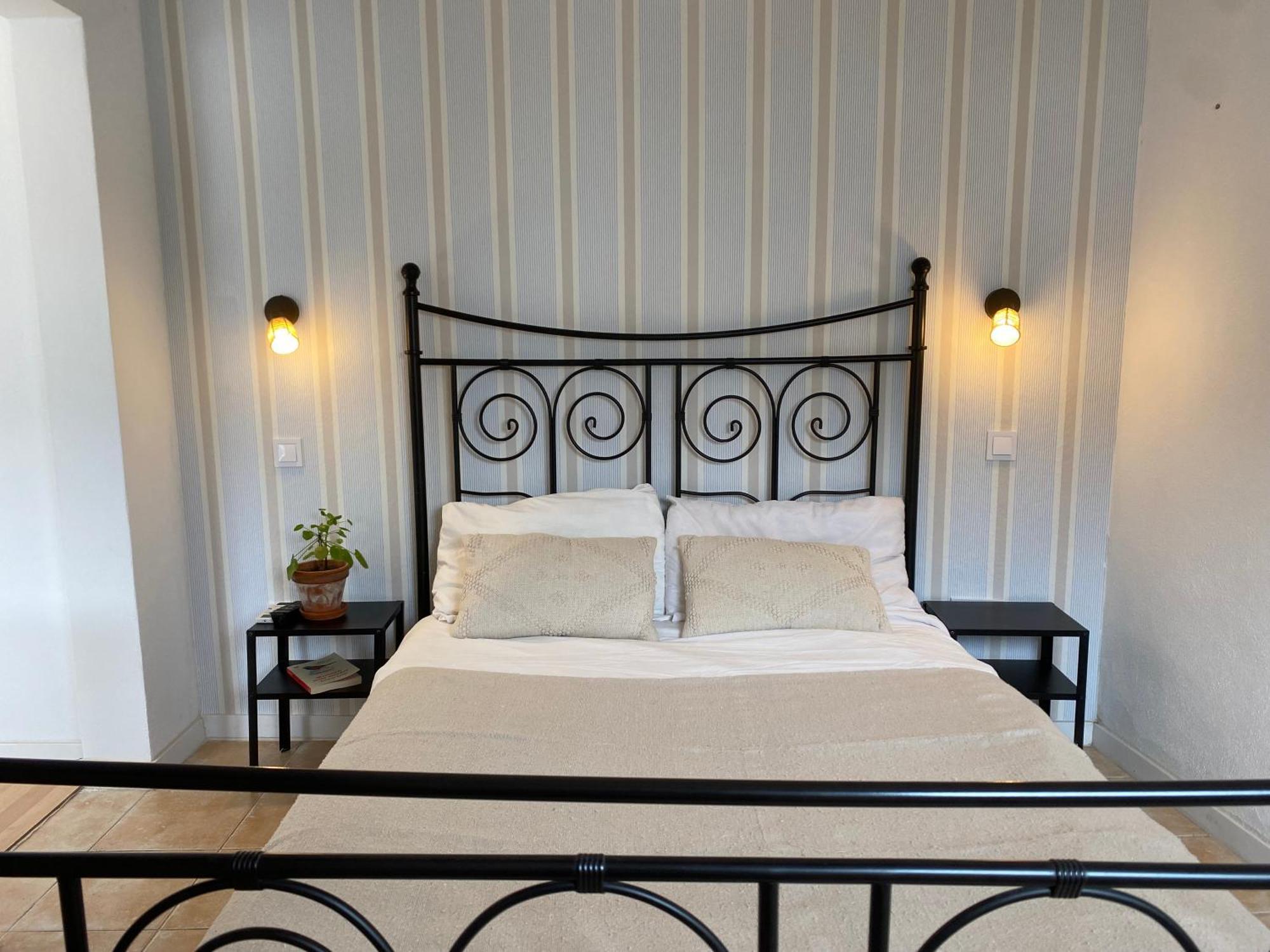 אלבור Casa Largo Do Poco Guesthouse מראה חיצוני תמונה
