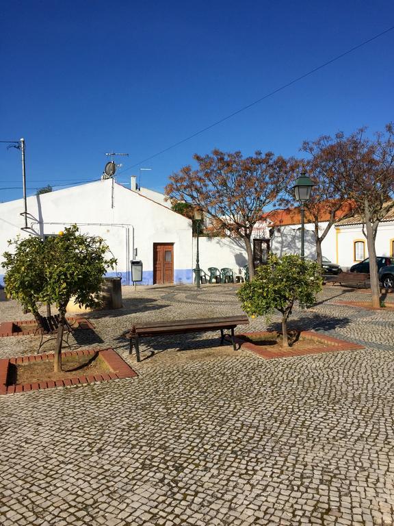 אלבור Casa Largo Do Poco Guesthouse מראה חיצוני תמונה
